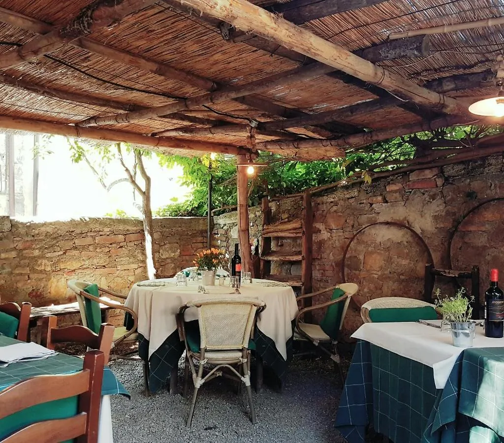 בית הארחה San Quirico dʼOrcia Torre Camaldoli B&B - Borgo Capitano Collection - Albergo Diffuso